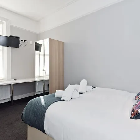 48 Merrion Road * Dublin